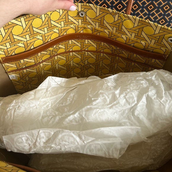 Tory Burch Canvas Basketweave Tote Bag Saffron Basketweave Gold Yellow Brown - Picture 6 of 10